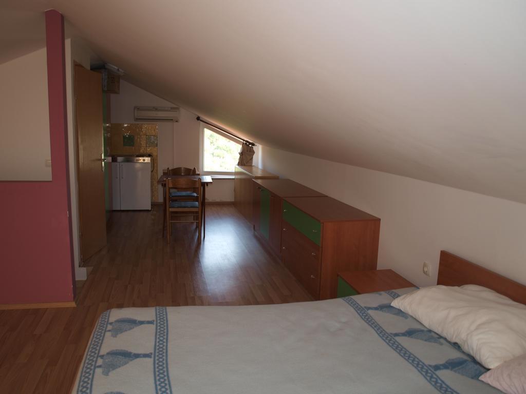 Apartments Dumicic Supetarska Draga Bagian luar foto